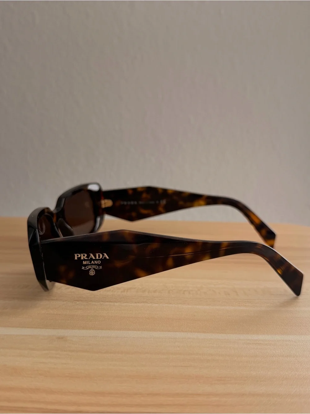 Original Prada Tortoiseshell Acetate Sunglasses - Brown